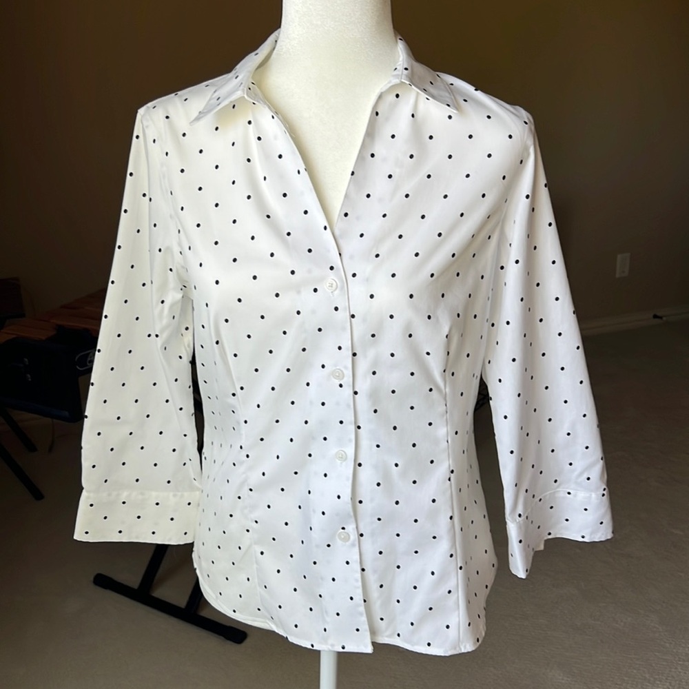 Anne Klein 3/4 sleeve white shirt w/ black polka dots. Cotton, no-iron, shirt.